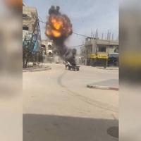 Izraelski zračni napad na zgradu u Gazi snimljen sigurnosnom kamerom